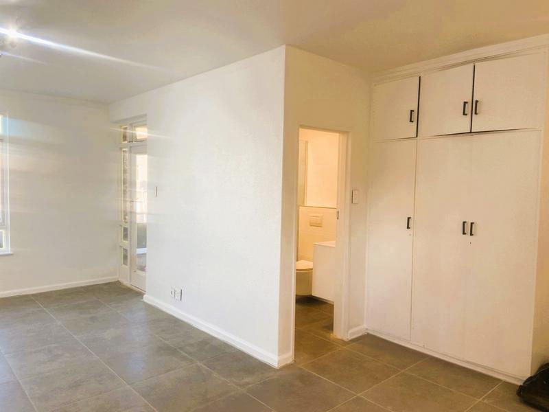 To Let 0 Bedroom Property for Rent in Sea Point Western Cape